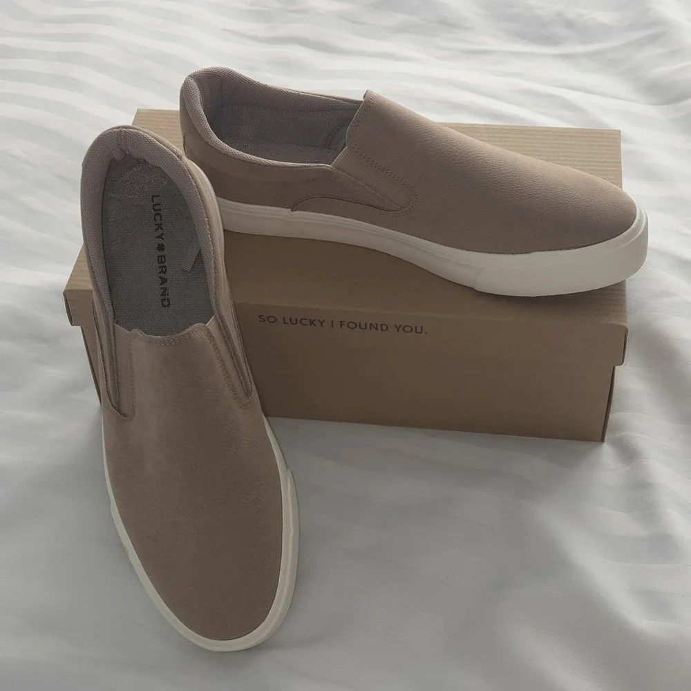 Lucky Brand Mens Slip‎ On Sneakers Tan Textured Casual Skate Shoes size 8